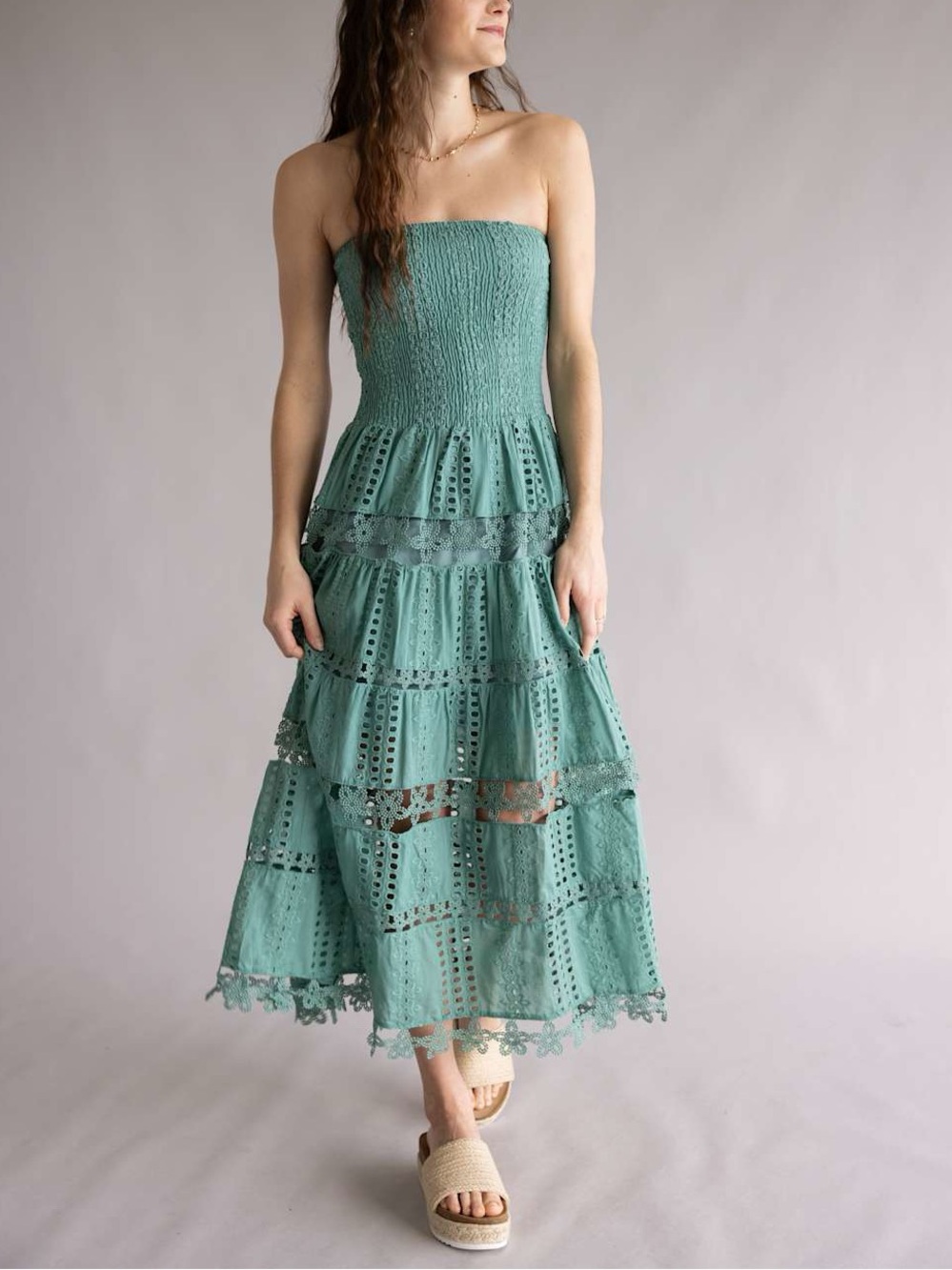 NWT. Strut and Bolt Tiered Tube Lace Midi Dress in Beryl Green. Size M